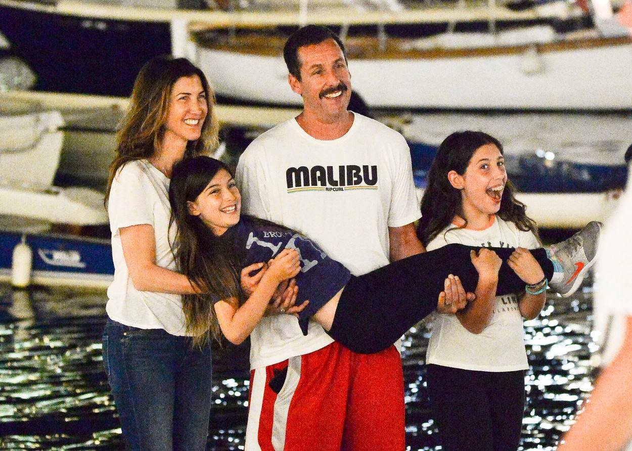 Svi se čude kako živi Adam Sandler