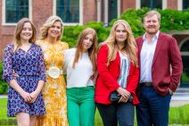 Kraljica Maxima i kralj Willem-Alexander s kćerima