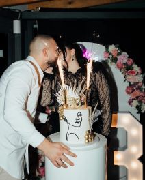 Lucija Šarić pozirala s mužem u restoranu