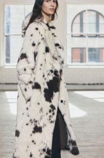 KAPUT OD UMJETNOG KRZNA SA ŽIVOTINJSKIM UZORKOM ZW COLLECTION/ZARA/ 149,00 EUR