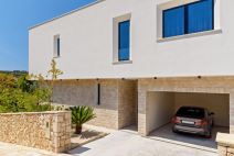 Vila Ivana Rakitića (2).jpg