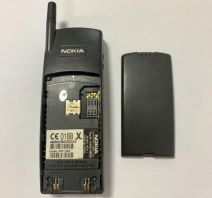 Nokia 8110 (1).jpg