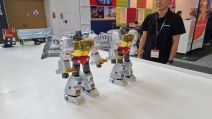 Roboti transformeri (1).jpg