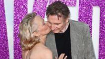 Pamela Anderson i Liam Neeson