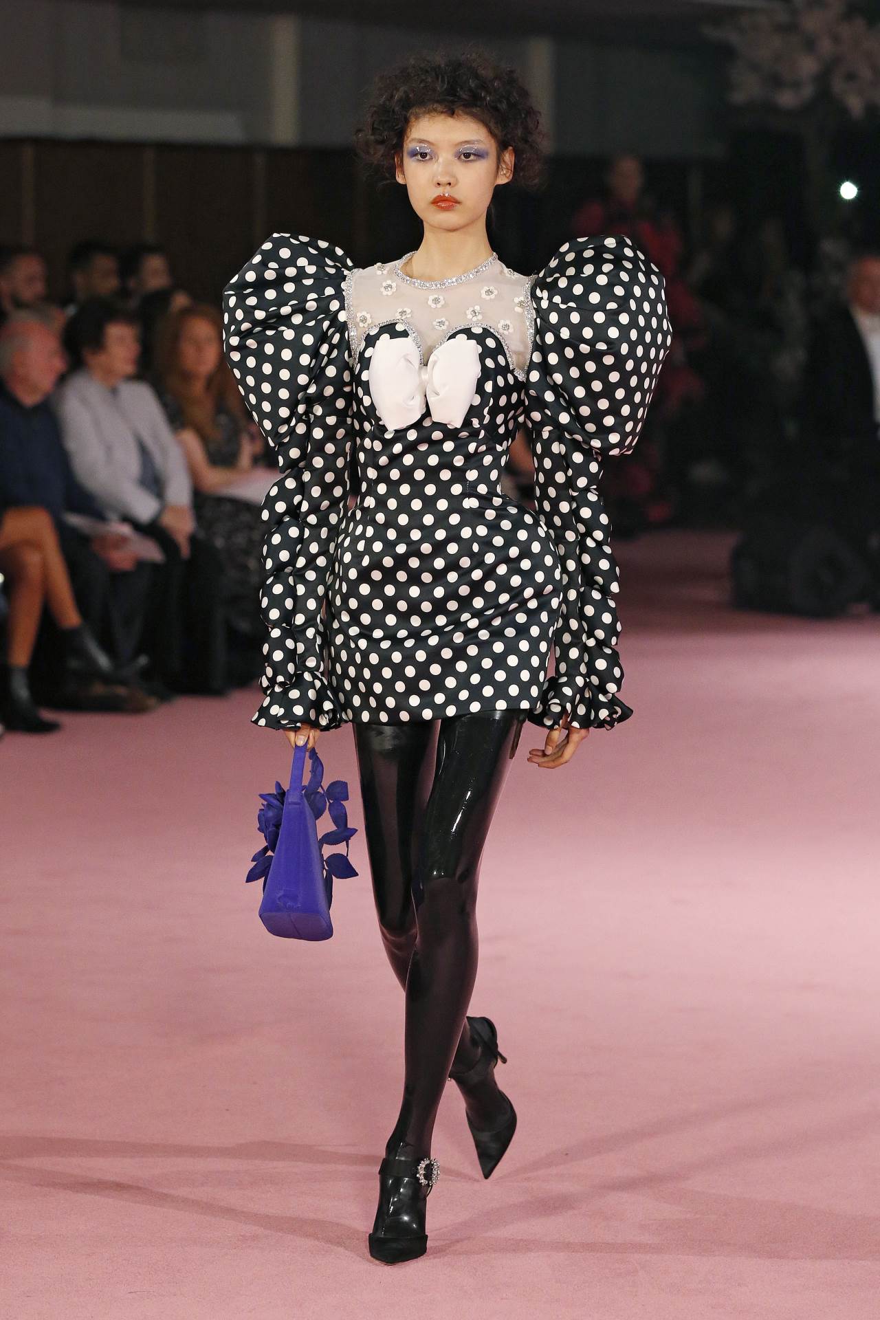 Snažne žene, još ‘snažnija’ ramena