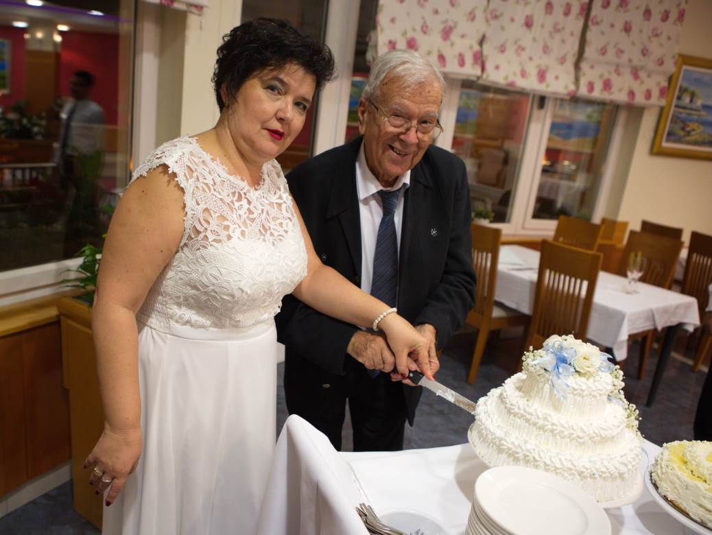 Hrvoje Hegedušić je nakon razvoda od Ksenije Erker oženio 33 godine mlađu Ljerku