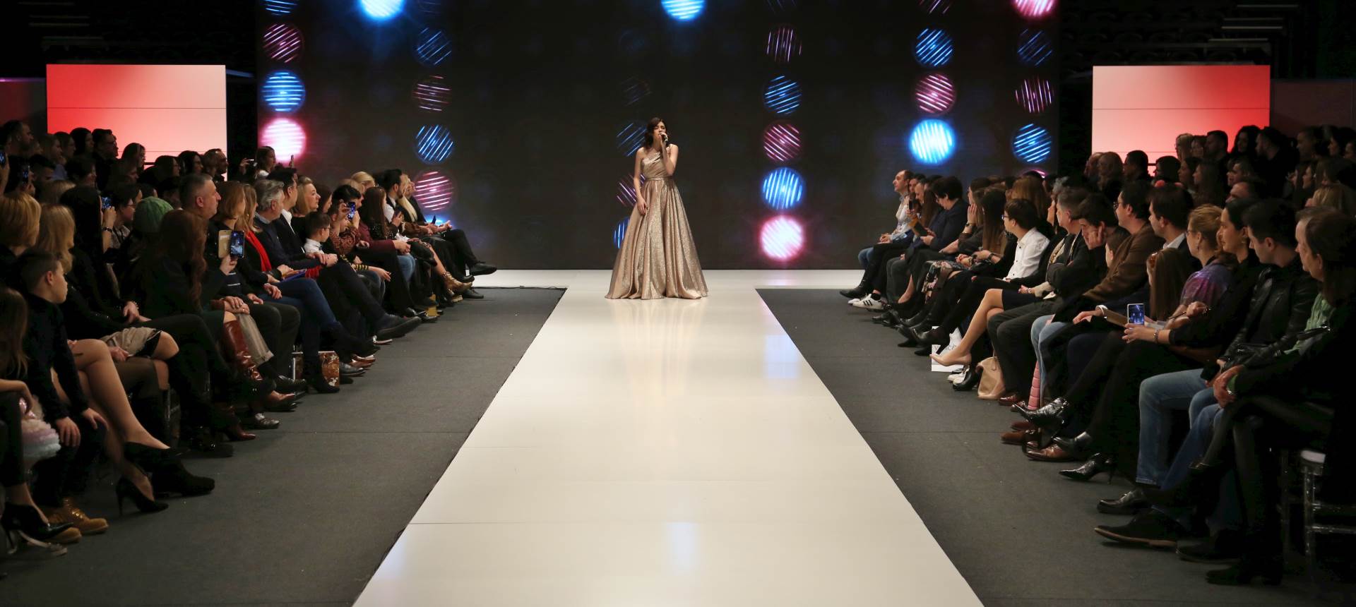 Domaće zvijezde zabljesnule na dobrotvornoj reviji Sajma vjenčanja