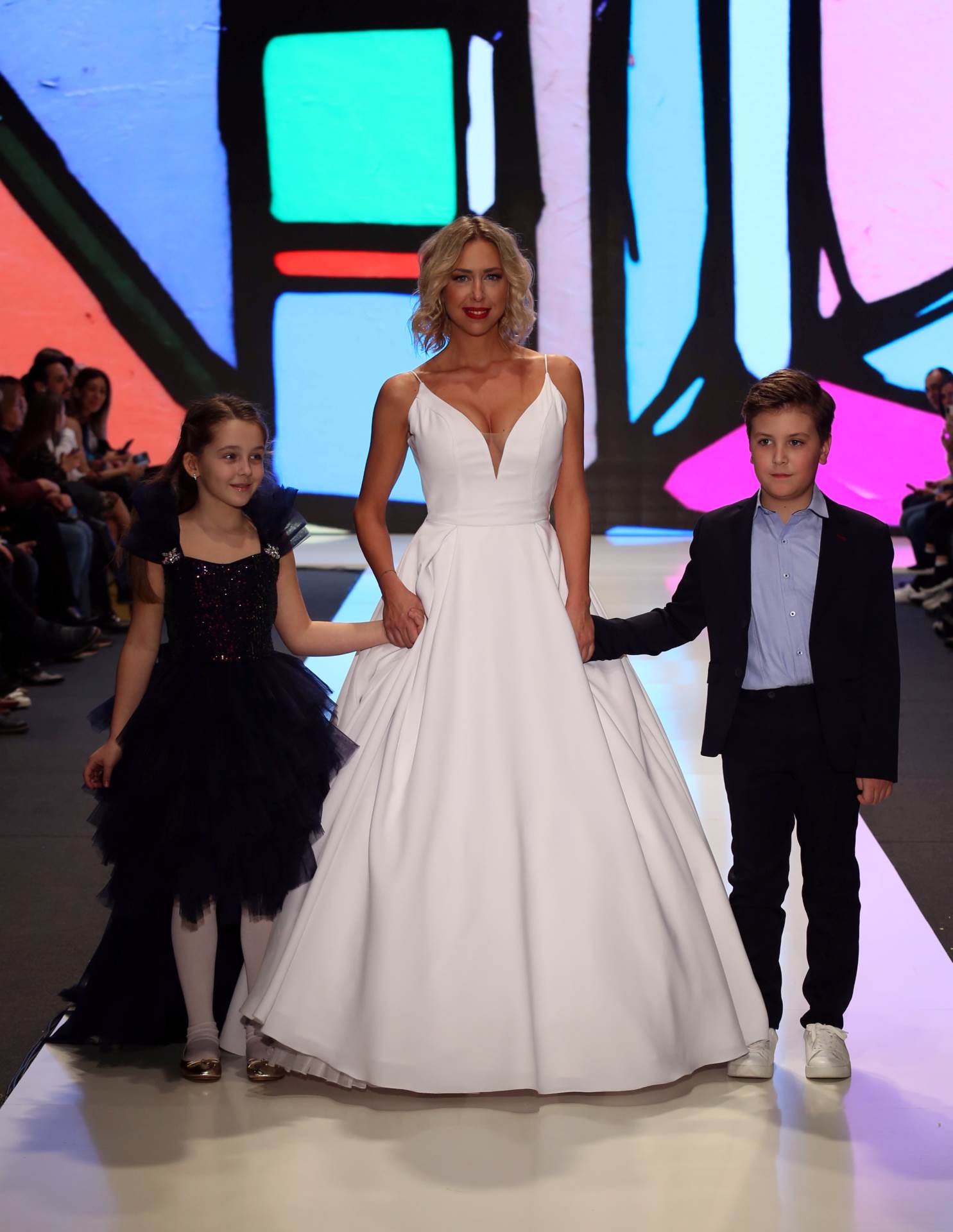 Domaće zvijezde zabljesnule na dobrotvornoj reviji Sajma vjenčanja