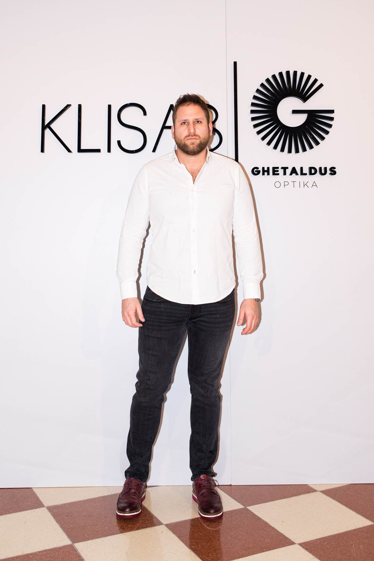 Brojne poznate razoružala nova kolekcija omiljenog modnog dodatka