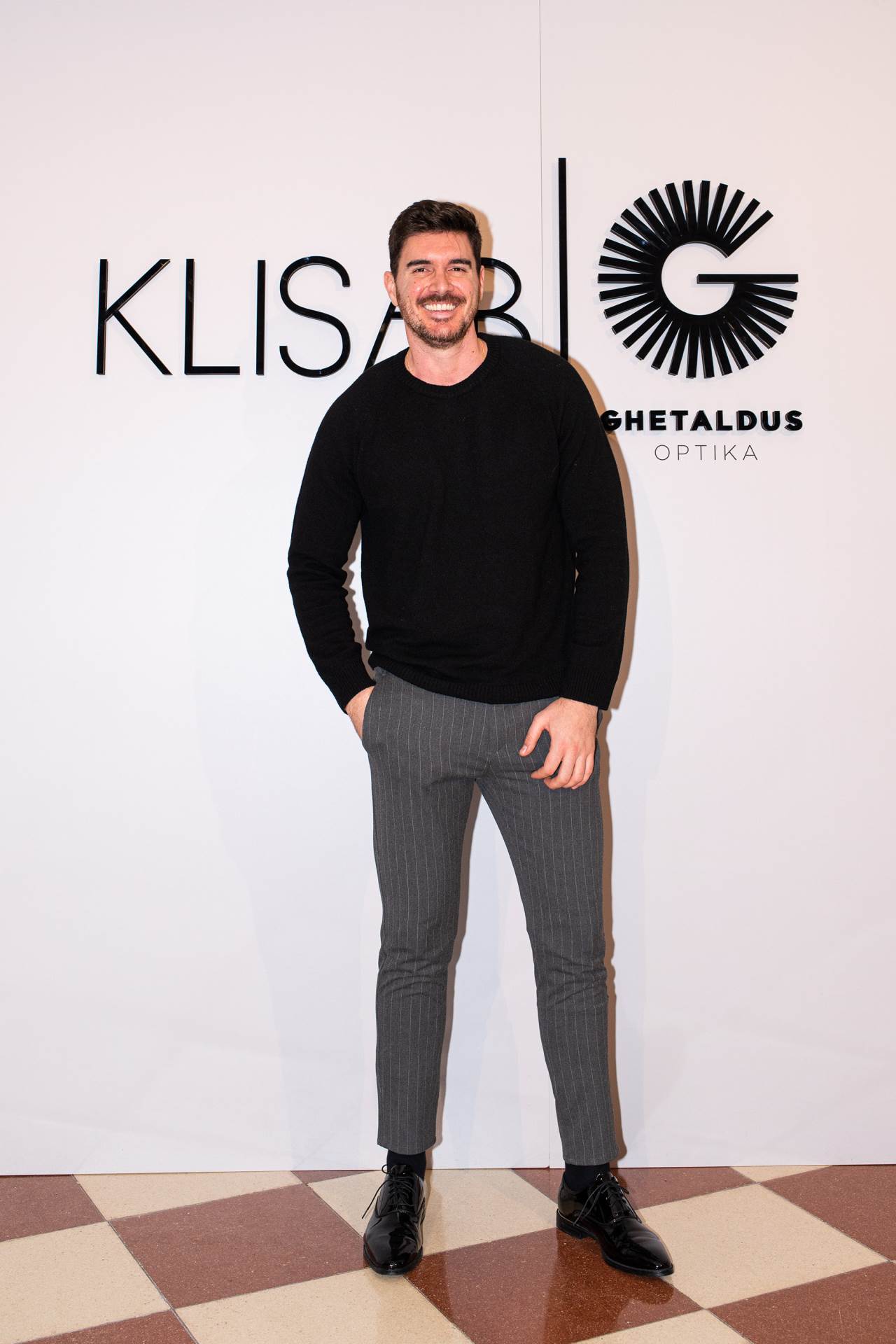 Brojne poznate razoružala nova kolekcija omiljenog modnog dodatka