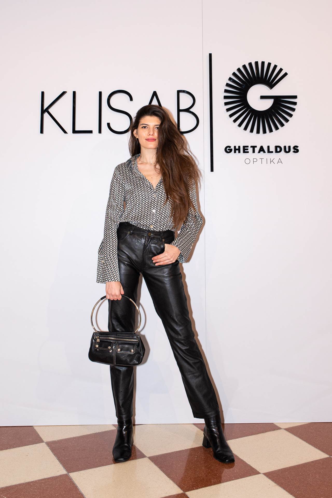 Brojne poznate razoružala nova kolekcija omiljenog modnog dodatka