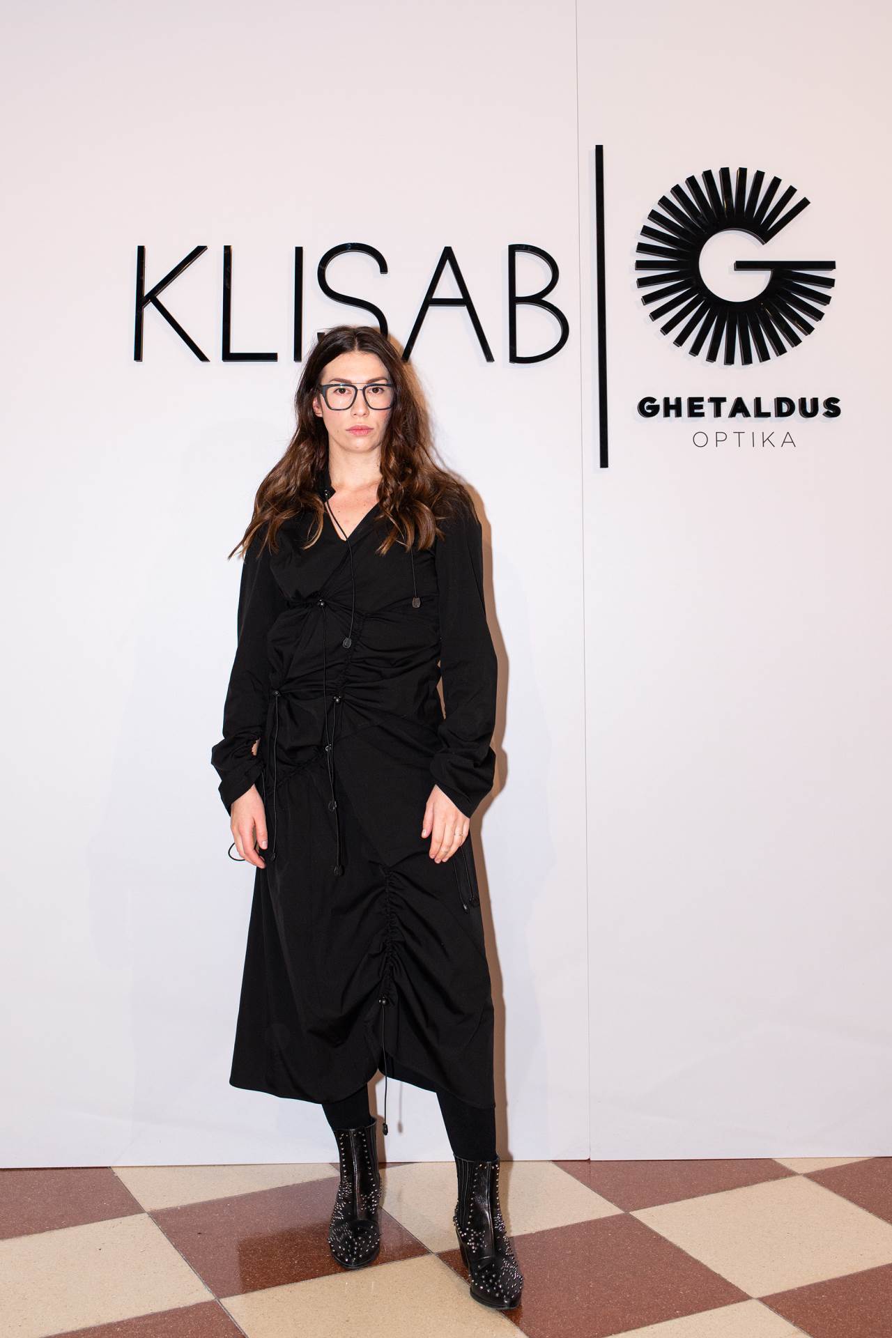 Brojne poznate razoružala nova kolekcija omiljenog modnog dodatka