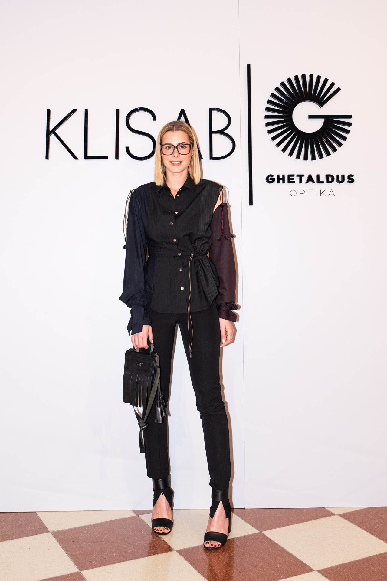 Brojne poznate razoružala nova kolekcija omiljenog modnog dodatka