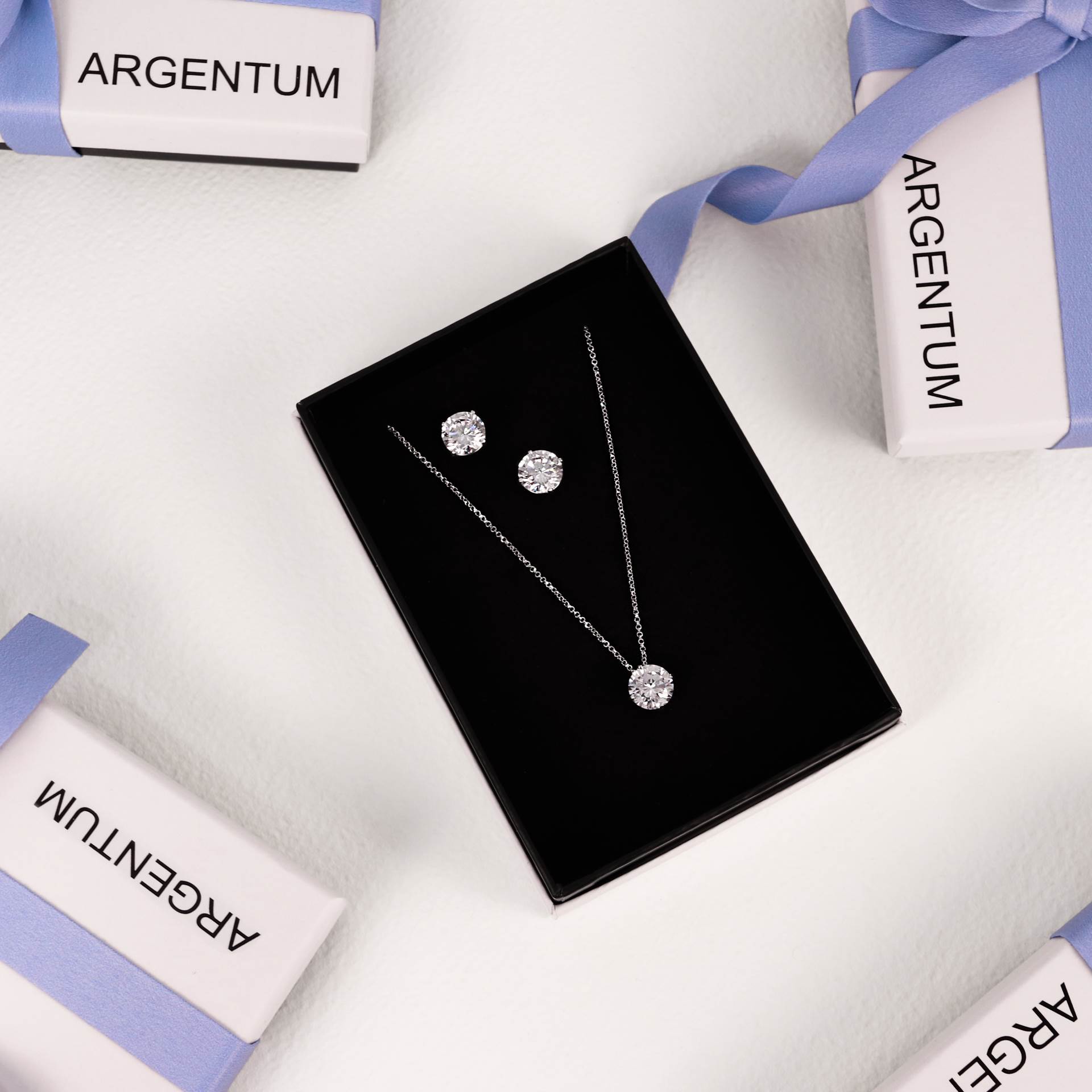 Donosimo neodoljive komade za savršen Dan zaljubljenih