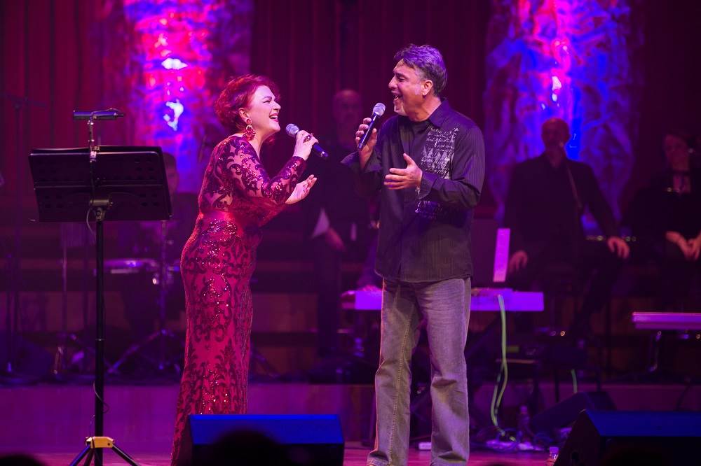 Zorica Kondža proslavila 35 godina karijere u prepunom Lisinskom!