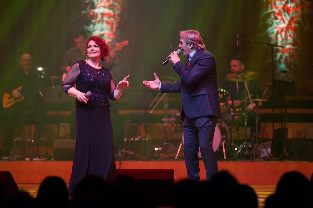 Zorica Kondža proslavila 35 godina karijere u prepunom Lisinskom!