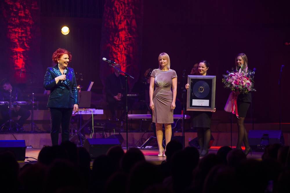 Zorica Kondža proslavila 35 godina karijere u prepunom Lisinskom!