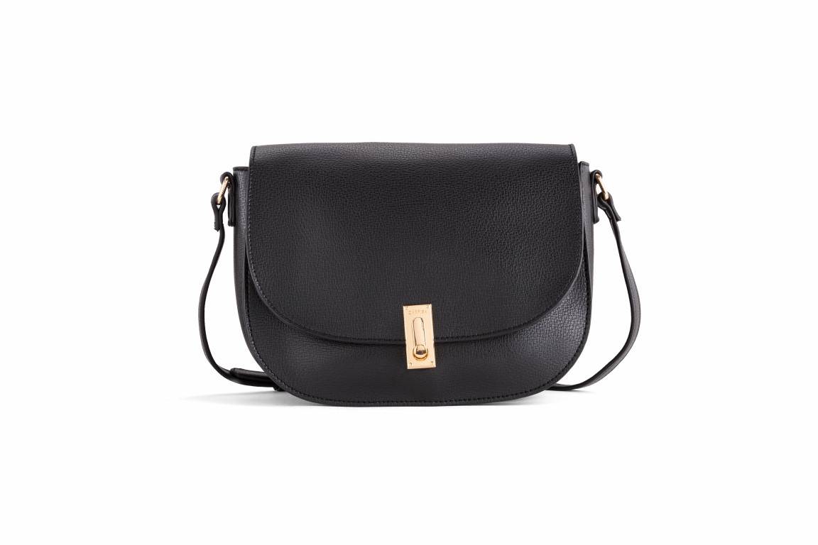 Carpisa poziva na zagrljaj kao najsnažniju formu ljubavi