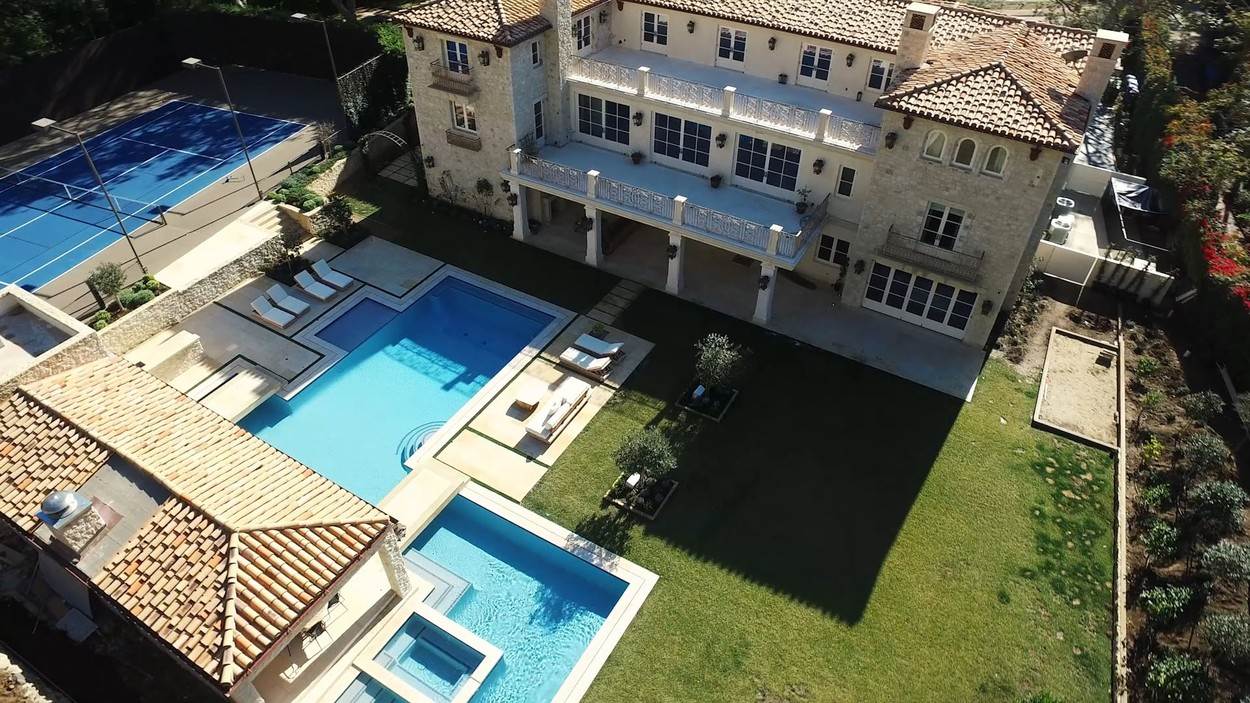 Harry i Meghan kupuju novu skupocjenu vilu, pogledajte kako izgleda