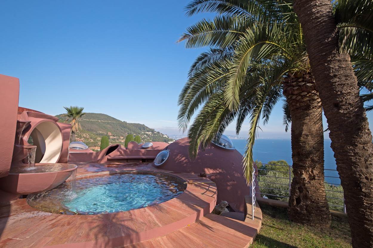 Prodaje se najskuplja i najneobičnija kuća u Europi