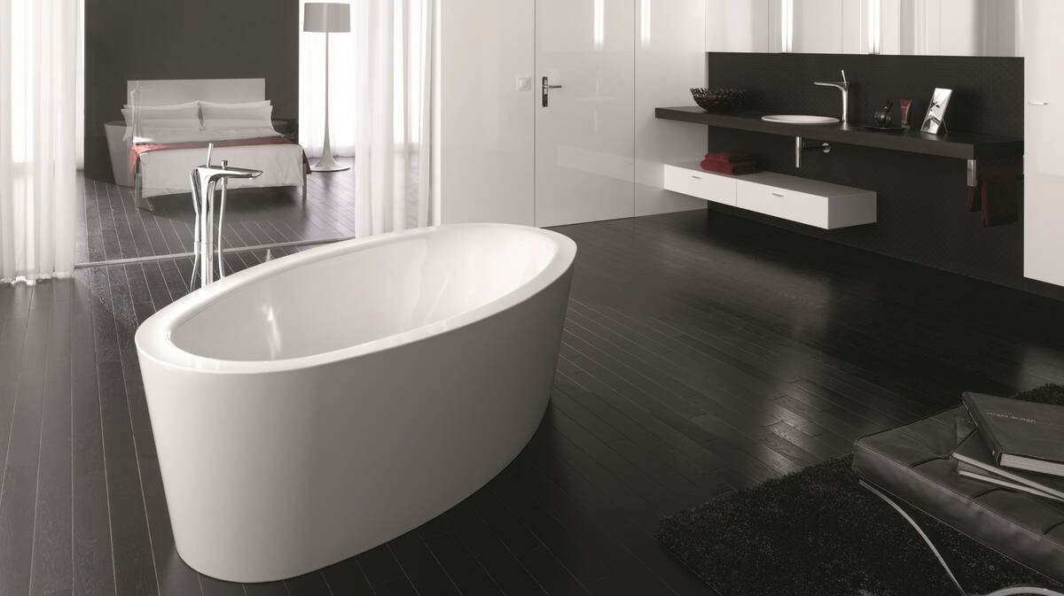 Elegantne, monokromatske kupaonice