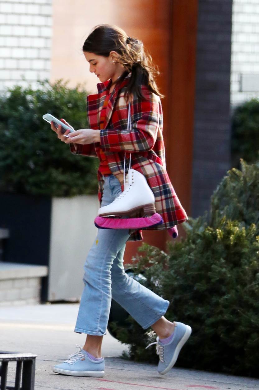 Suri Cruise nalikuje na majku Katie Holmes