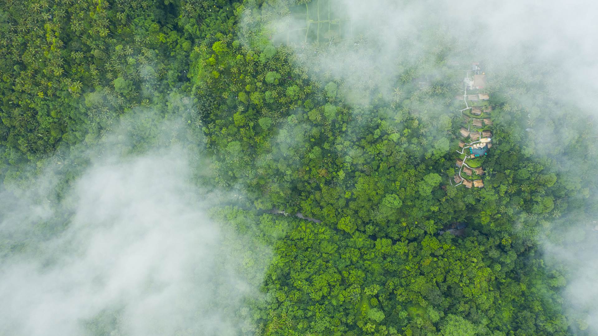 PUTOVANJE OKO SVIJETA Izložba fotografija Gorana Jovića