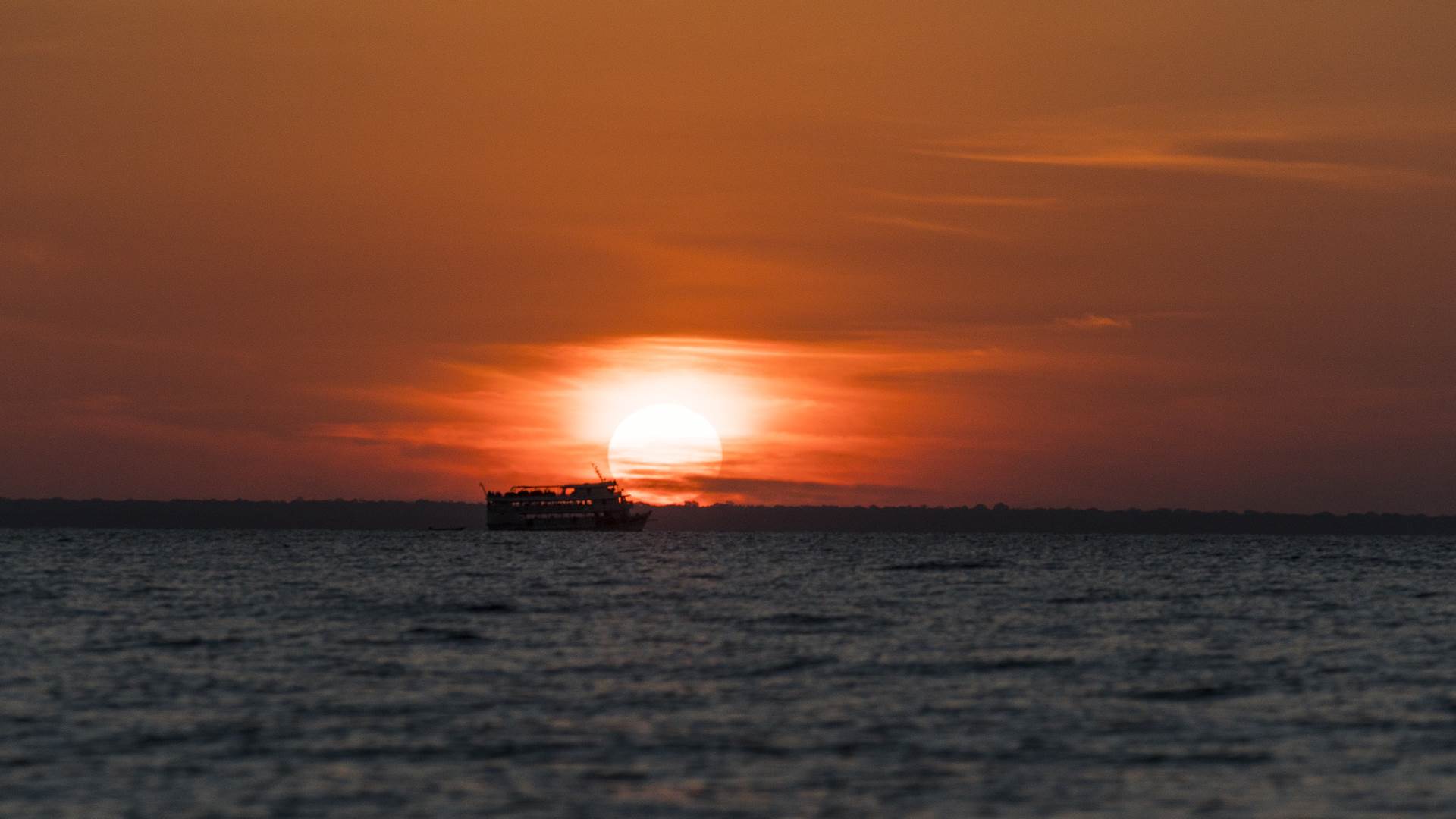 PUTOVANJE OKO SVIJETA Izložba fotografija Gorana Jovića