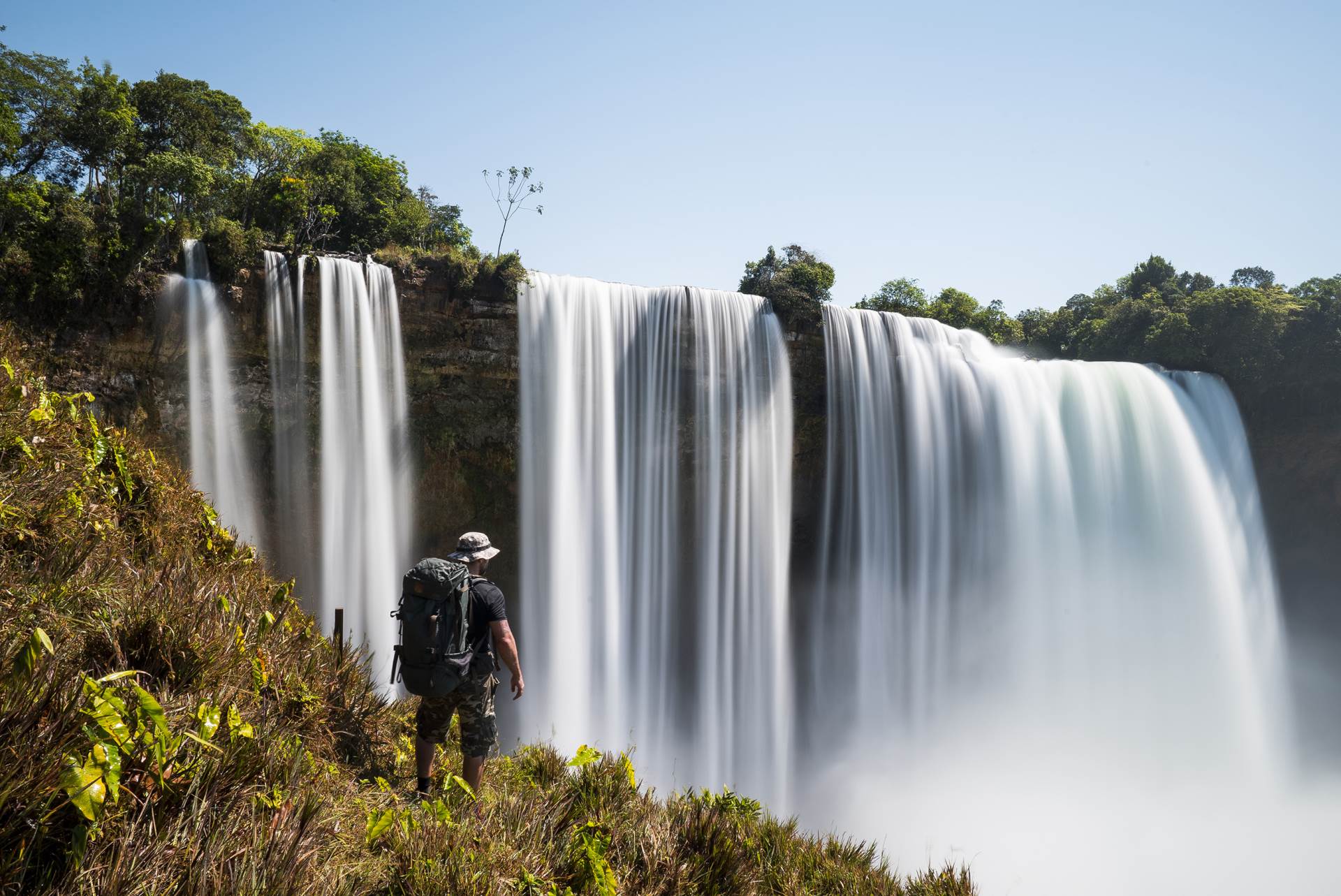 PUTOVANJE OKO SVIJETA Izložba fotografija Gorana Jovića