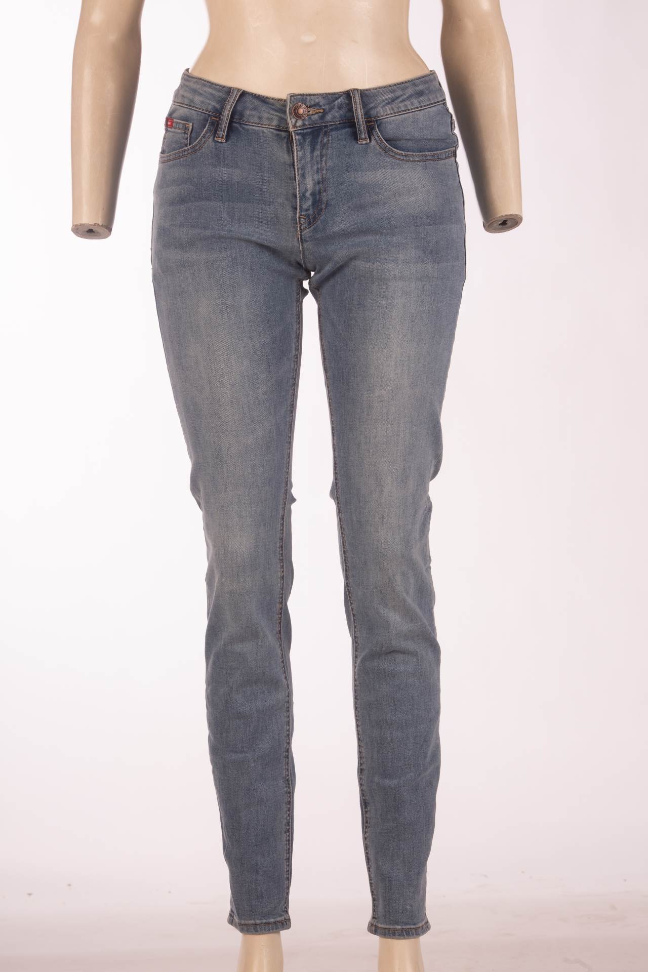 Šoping za žene u outletu uz Storyjeve kupone