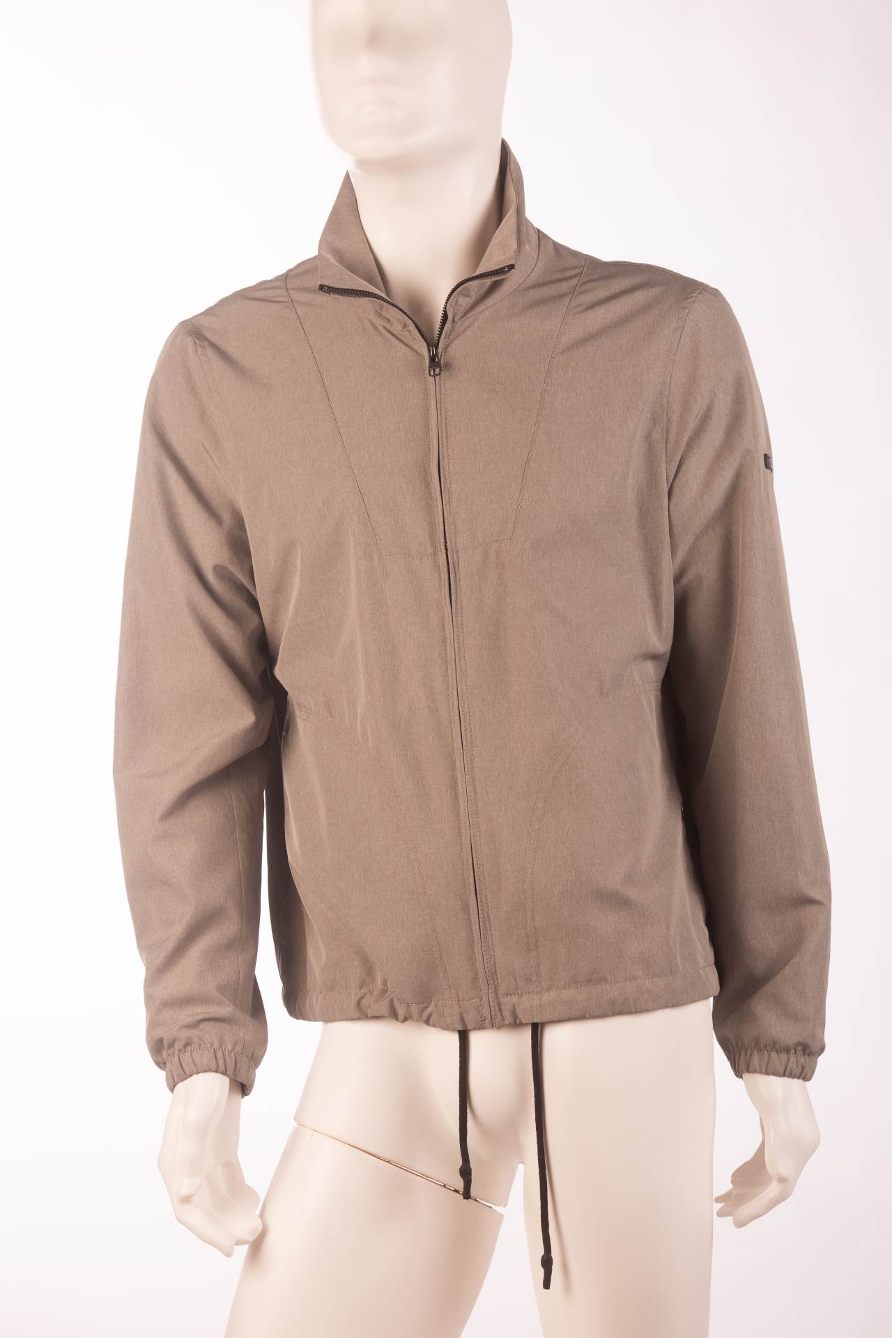 Šoping za muškarce u outletu uz Storyjeve kupone