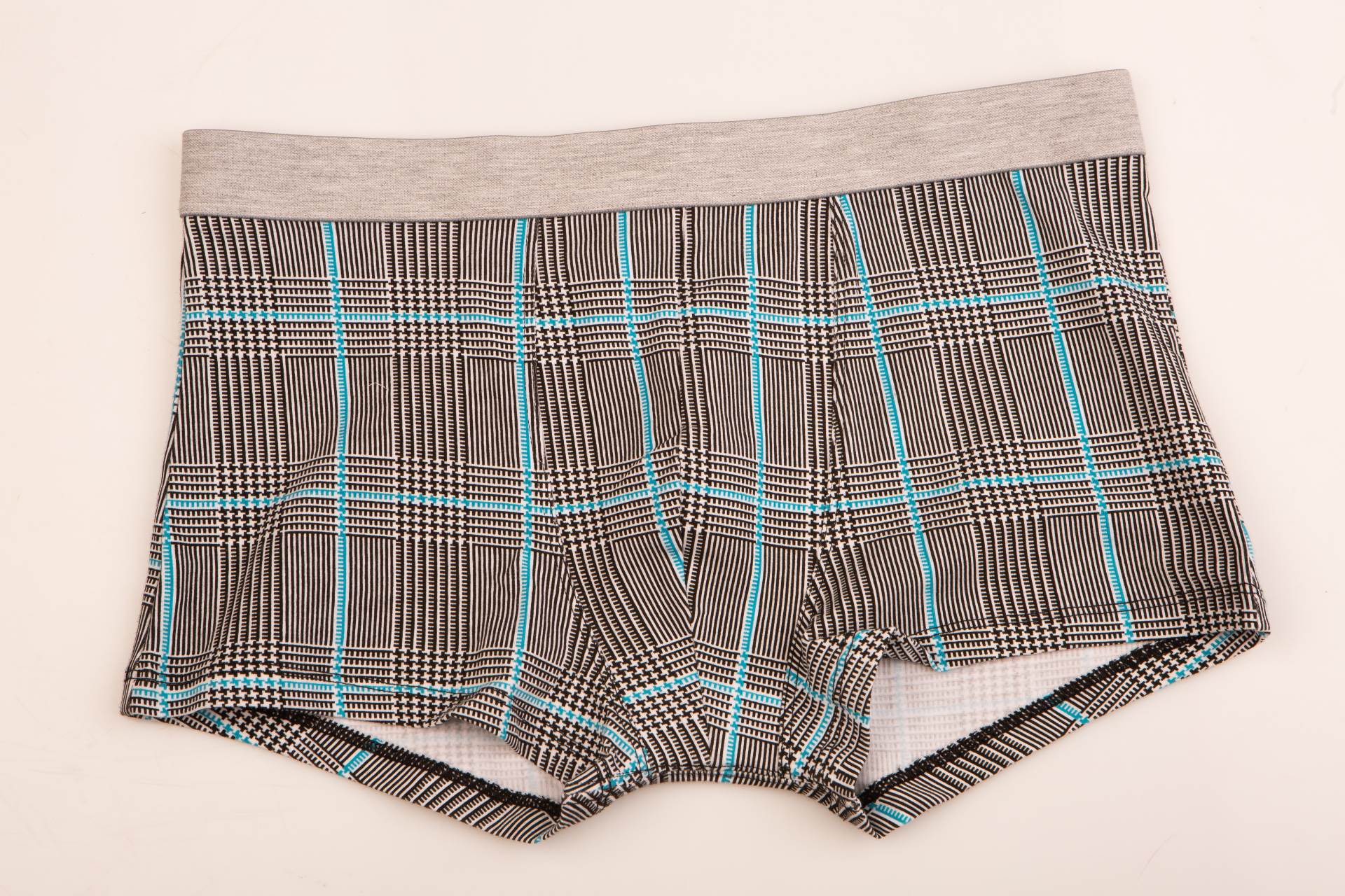 Šoping za muškarce u outletu uz Storyjeve kupone