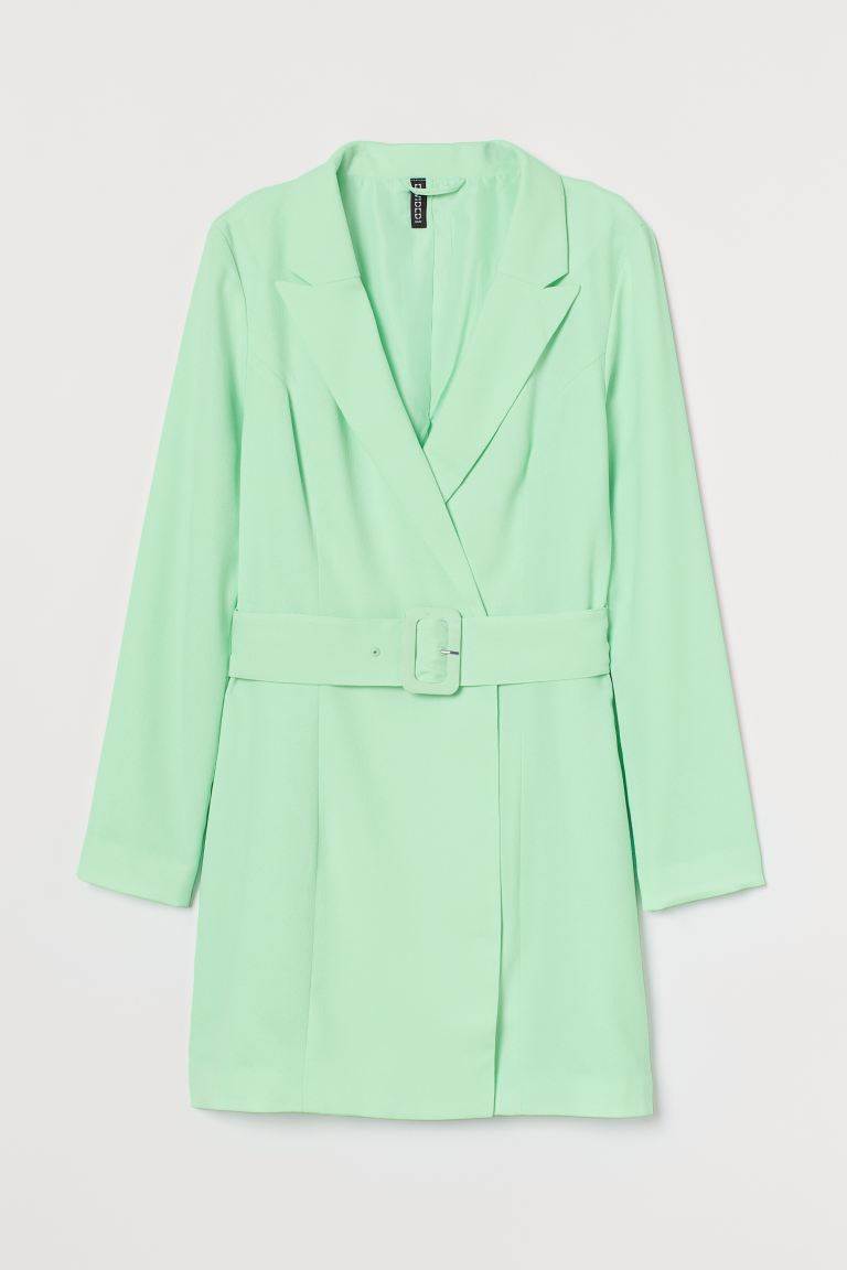 Pristupačni odjevni komad u top-nijansi sezone