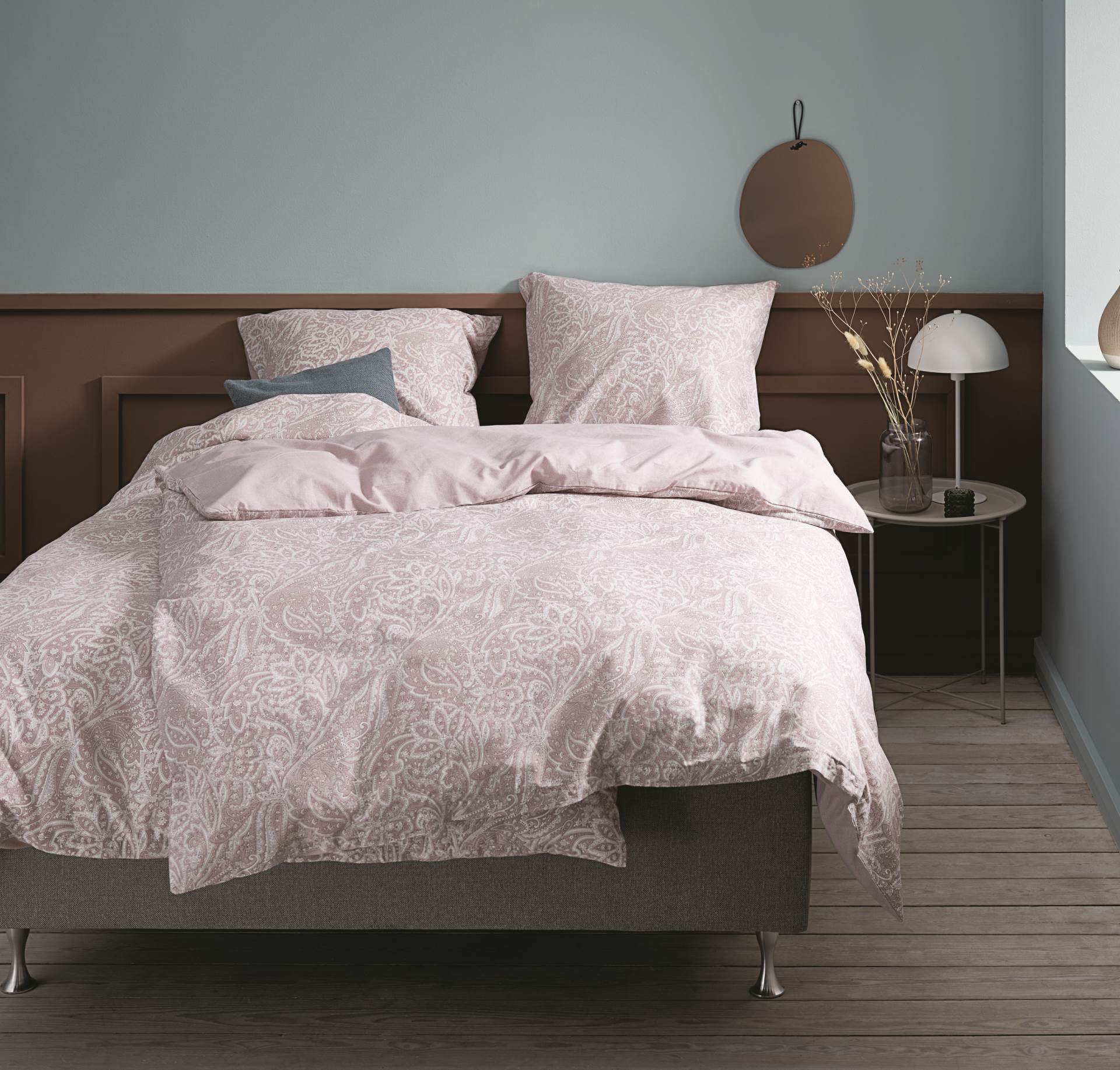 Ženstvena jesen u ružičastom tonu