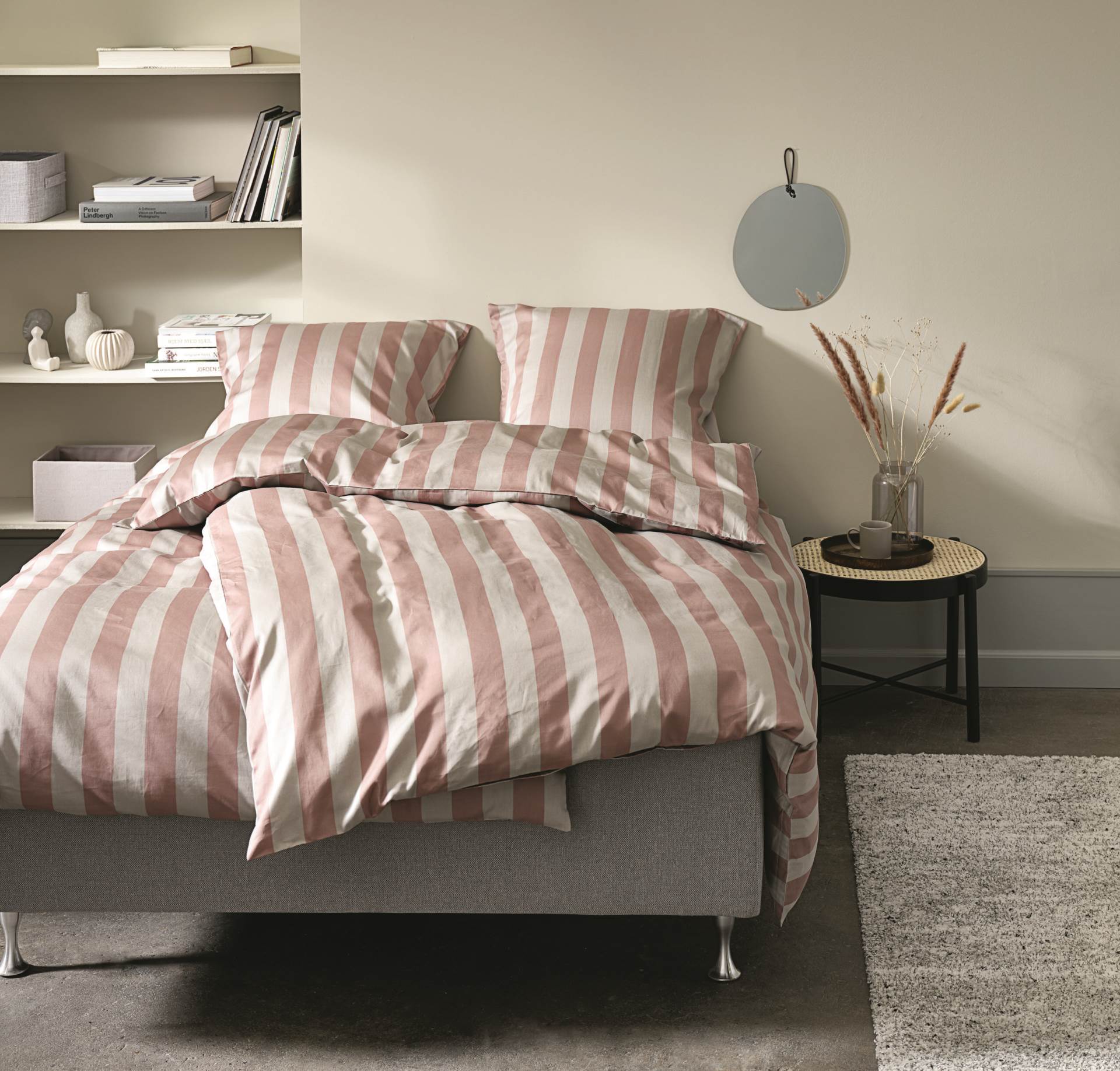 Ženstvena jesen u ružičastom tonu