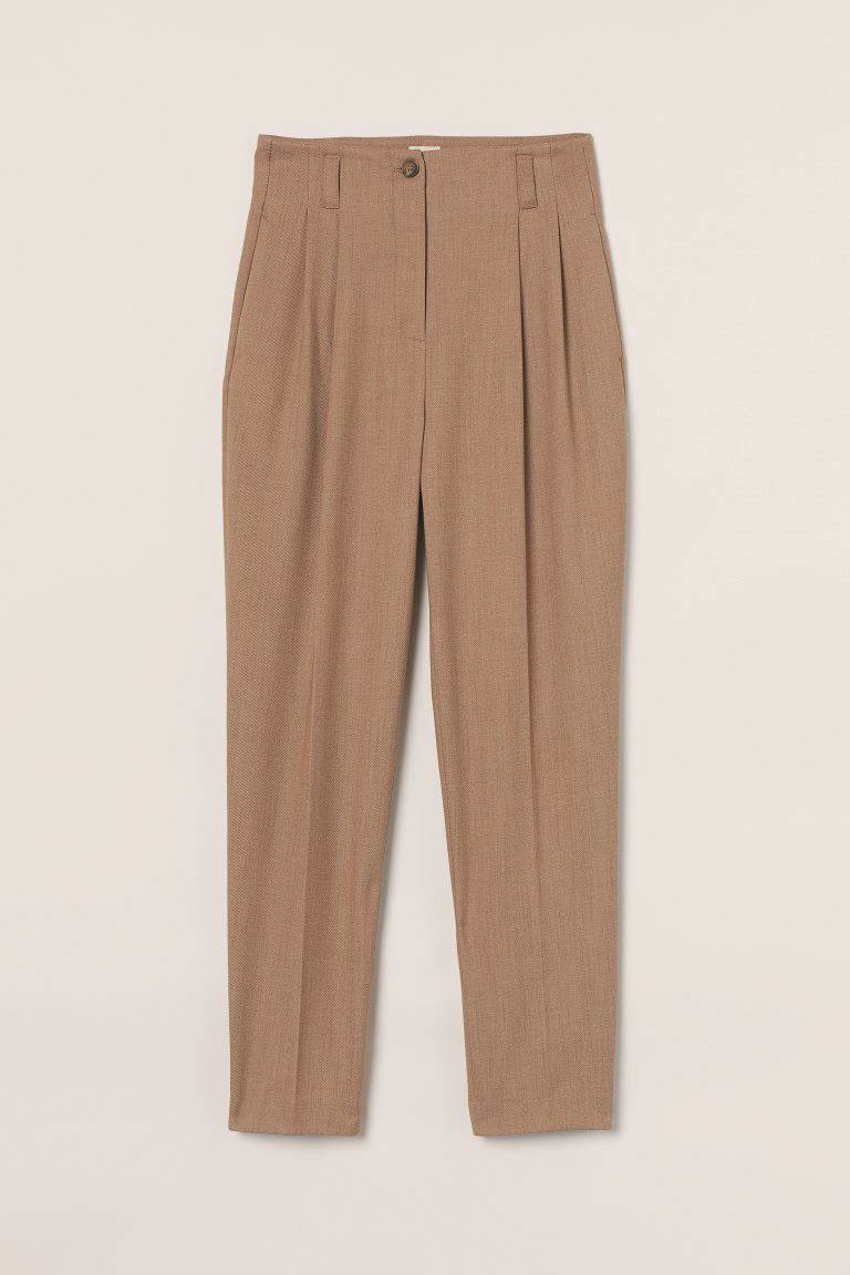 Tenisice i odijelo? - Da!