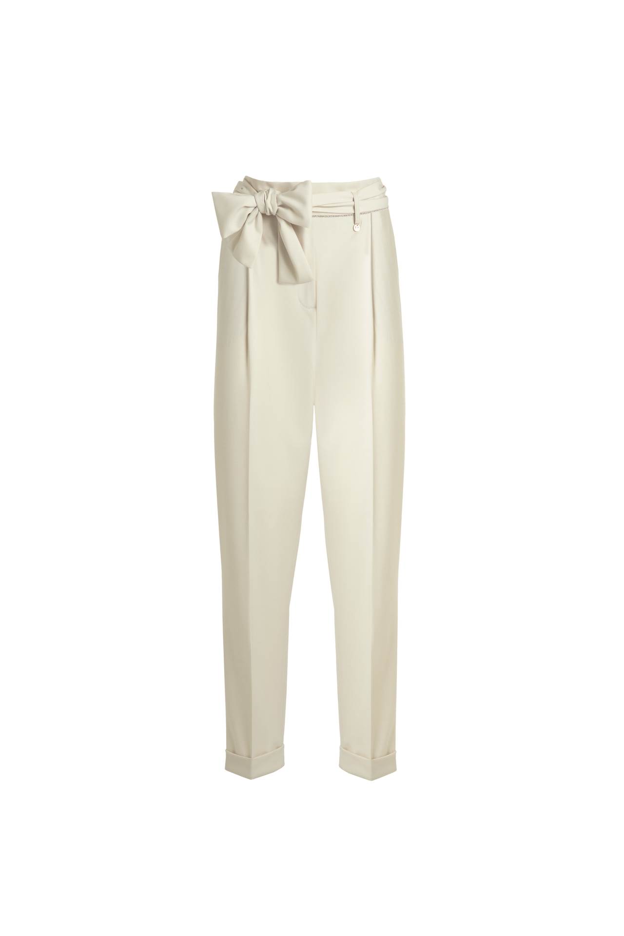 Bijele kombinacije - nepogrešivi odabir za ovu jesen