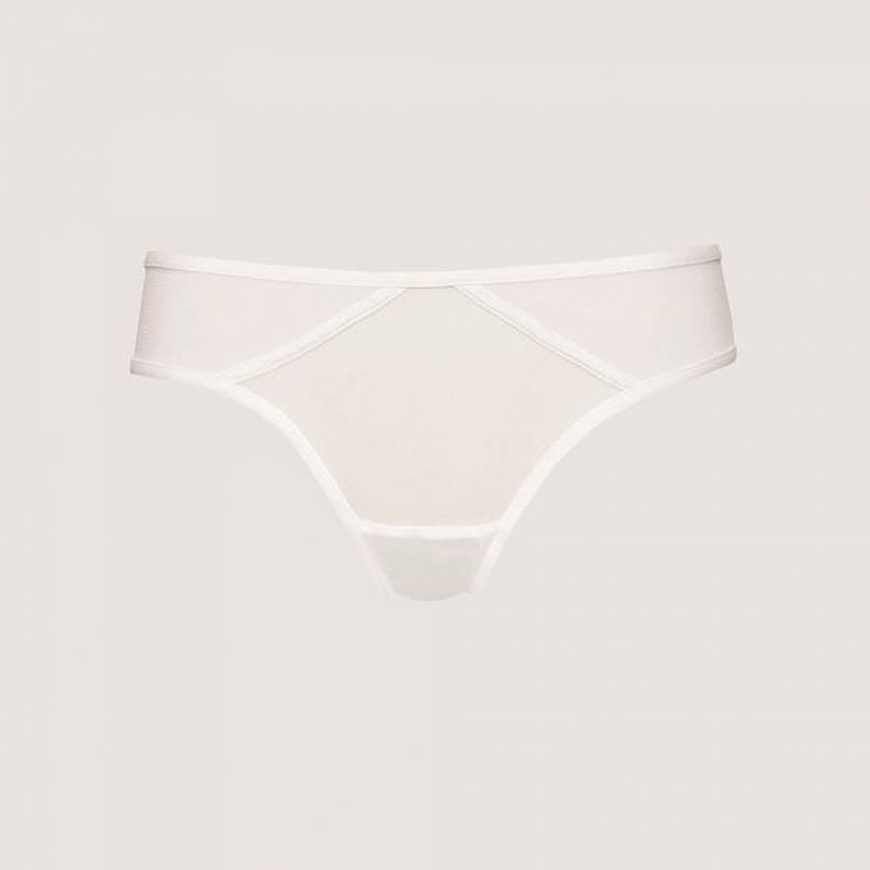 Bijele kombinacije - nepogrešivi odabir za ovu jesen