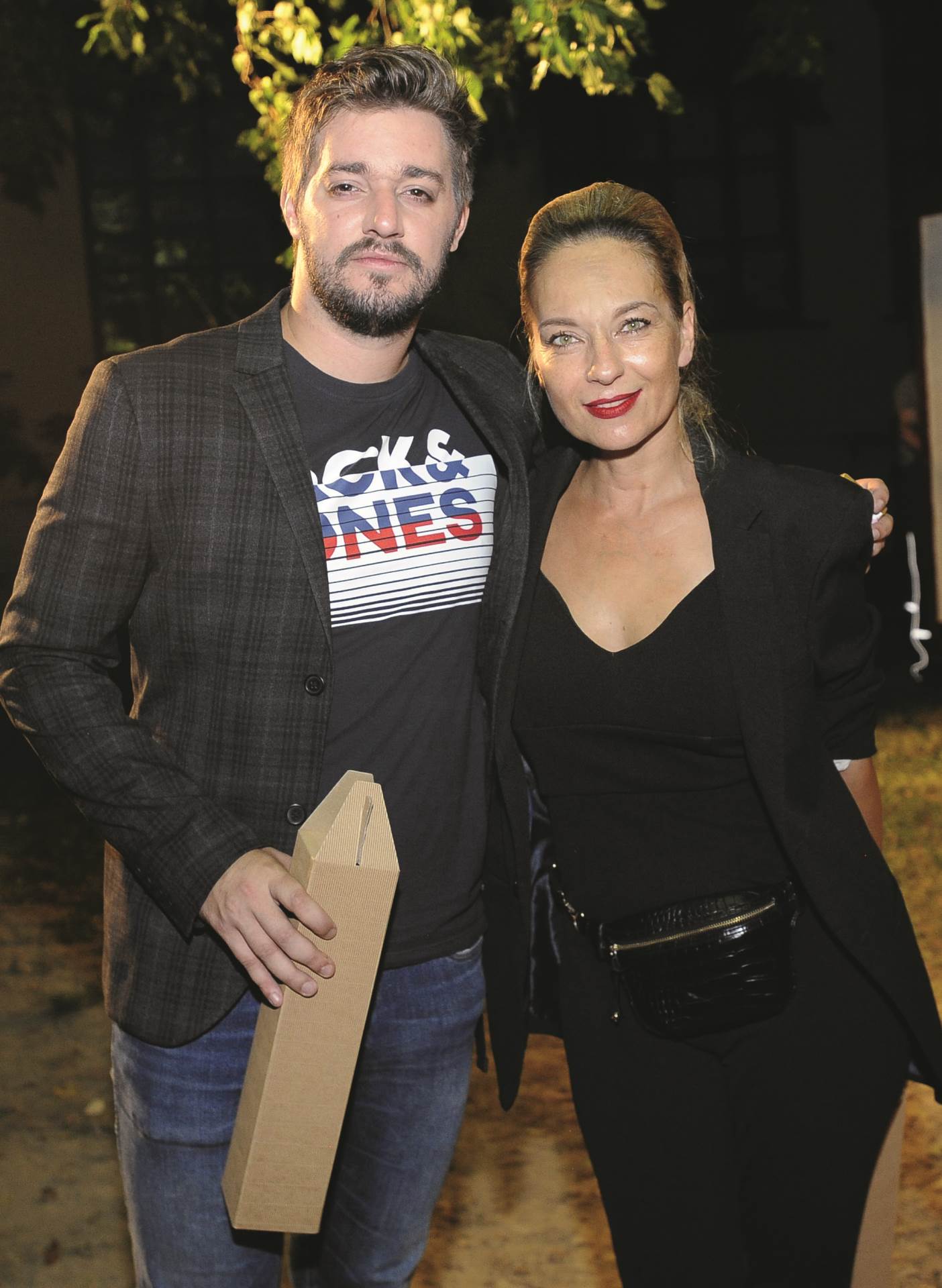 STRUČNO PRIJATELJSKO OKO Brojni poznati okupili se na premijeri 'Višnjika'