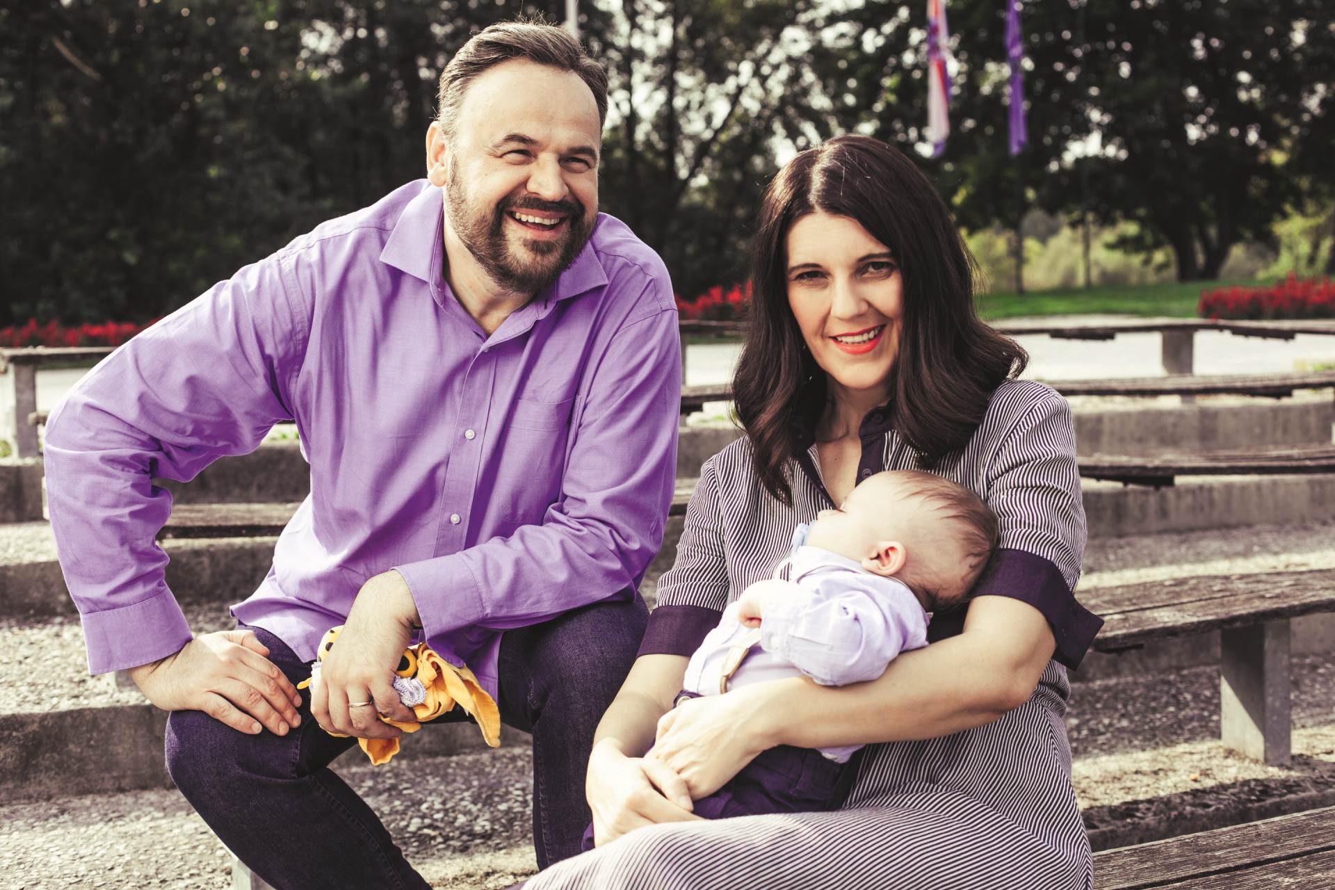 Siniša Ružić sa suprugom Sandom i sinom