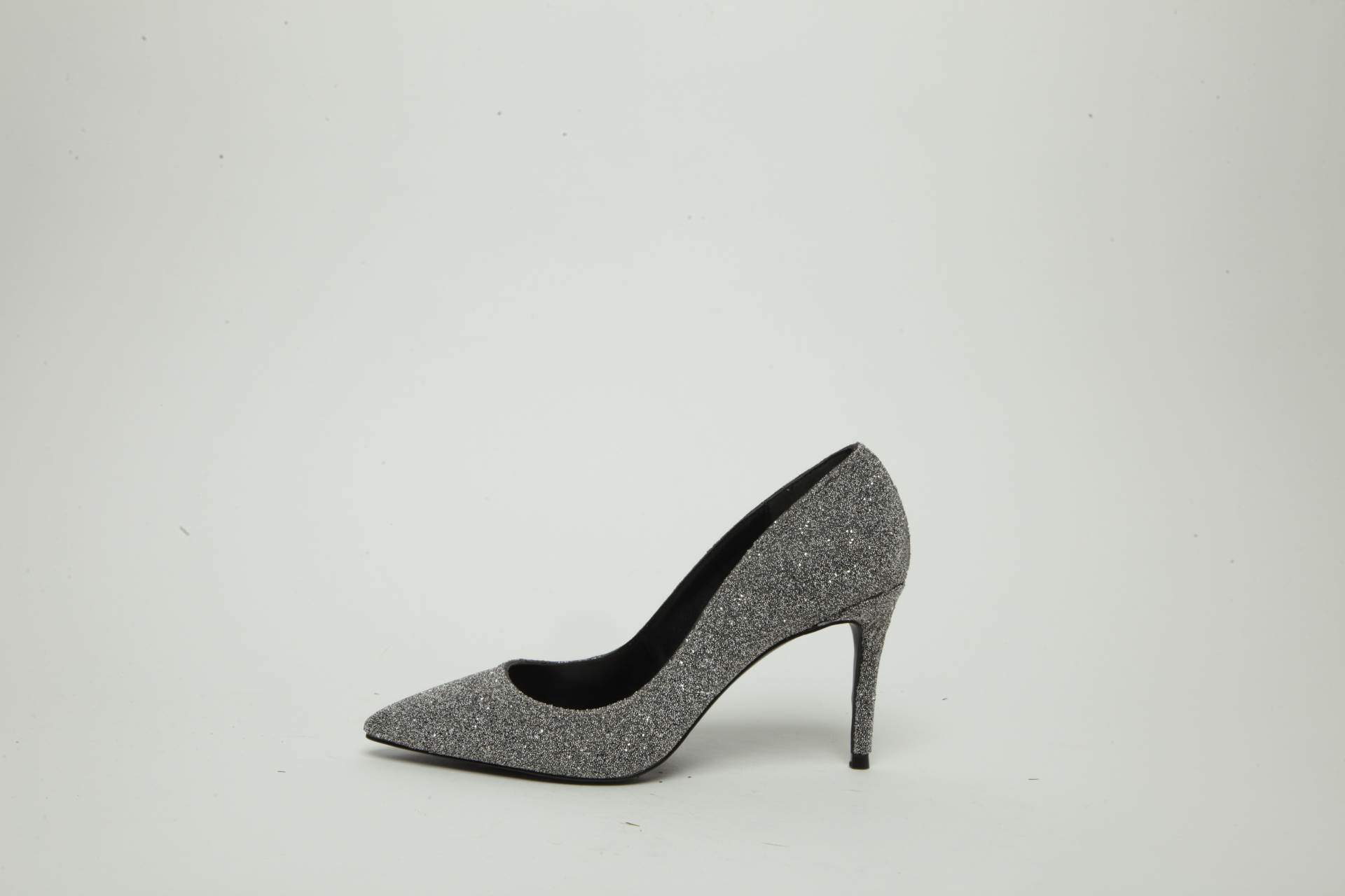 MUST HAVE čizme ove jeseni obožava i Viktorija Rađa