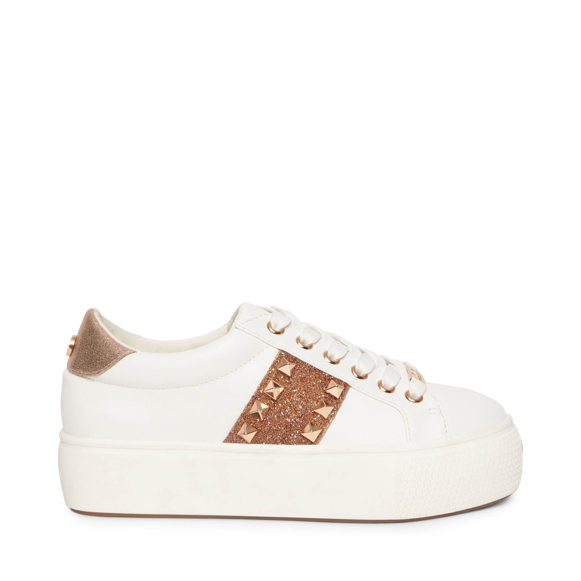 MUST HAVE čizme ove jeseni obožava i Viktorija Rađa