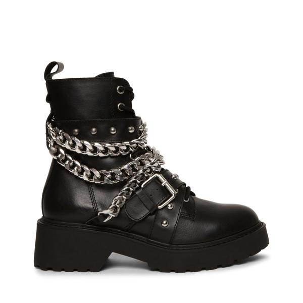 MUST HAVE čizme ove jeseni obožava i Viktorija Rađa