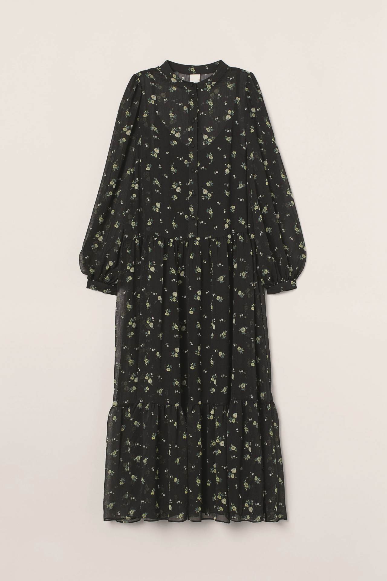 Dramatični crni komadi formula su za besprijekoran stil