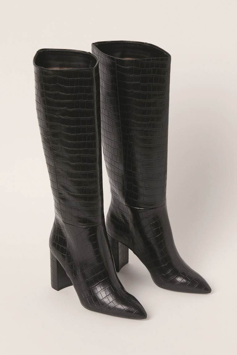 Dramatični crni komadi formula su za besprijekoran stil