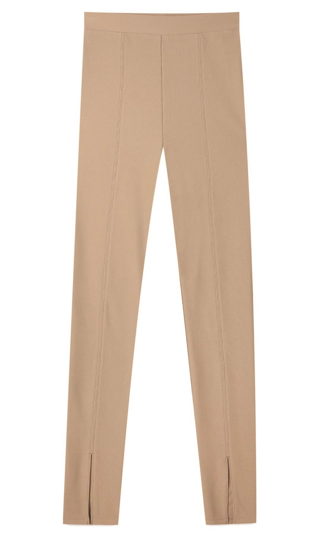 Dramatični crni komadi formula su za besprijekoran stil