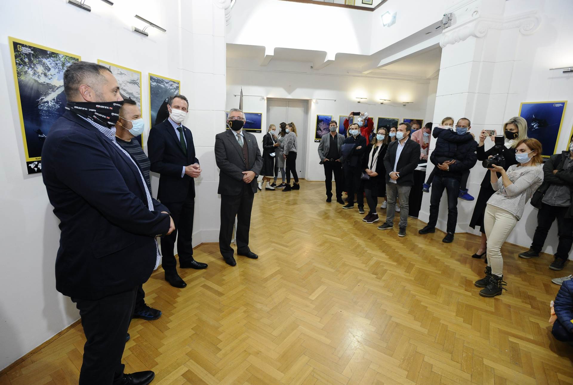 Otvorena izložba podvodnih fotografija Plavi svijet, autora Damira Zuruba