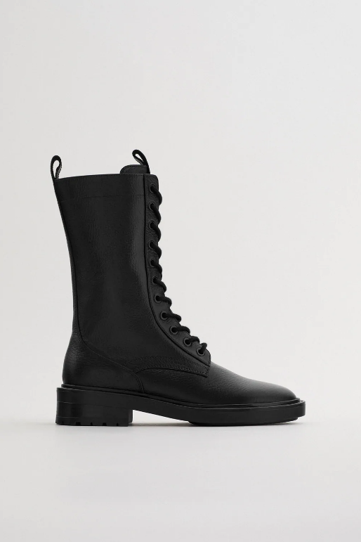 Ove jeseni nosimo crne čizme u svim prilikama