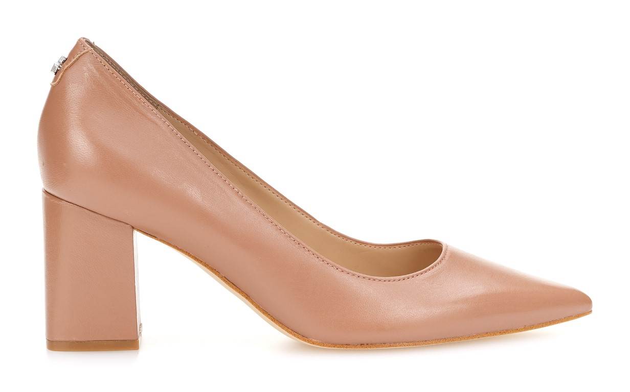 Svestrana Guess kolekcija predstavlja komade za svaku priliku