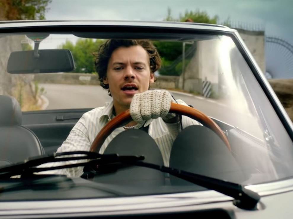 Harry Styles ima 4 bradavice